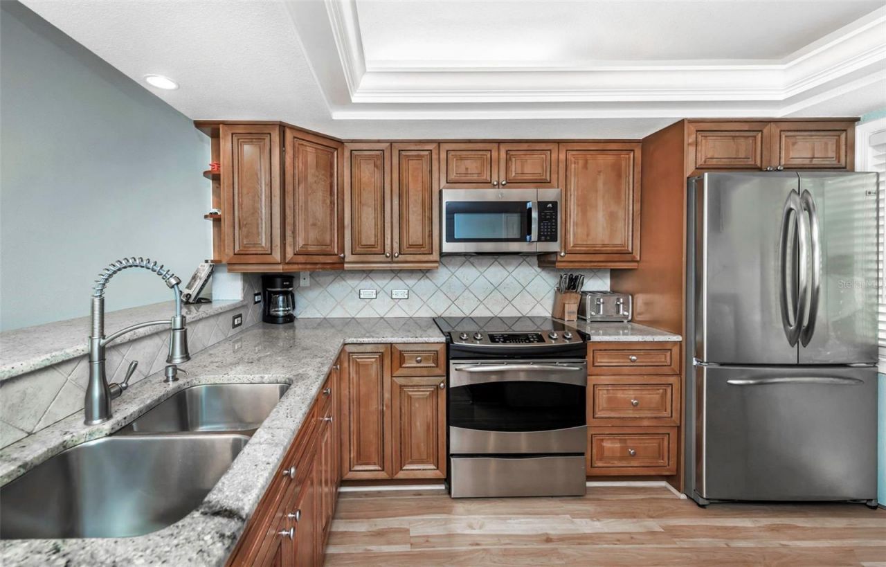 20204 Gulf Boulevard, Unit 9, Indian Shores, FL 33785 Photo