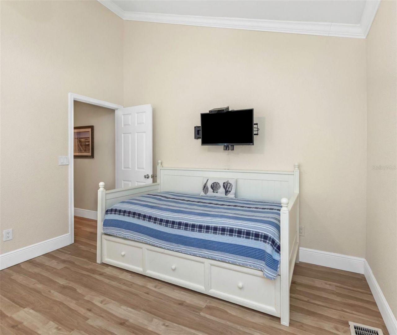 20204 Gulf Boulevard, Unit 9, Indian Shores, FL 33785 Photo