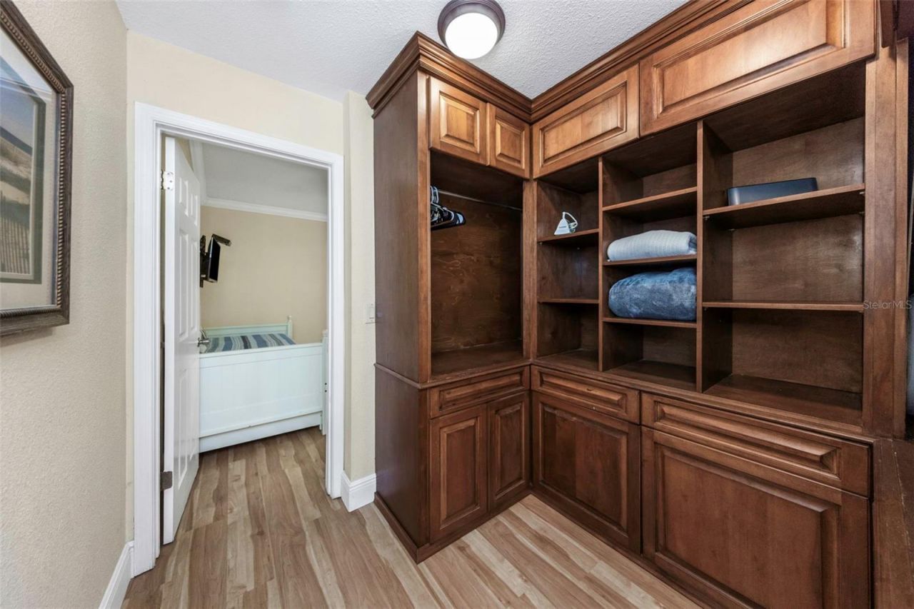 20204 Gulf Boulevard, Unit 9, Indian Shores, FL 33785 Photo