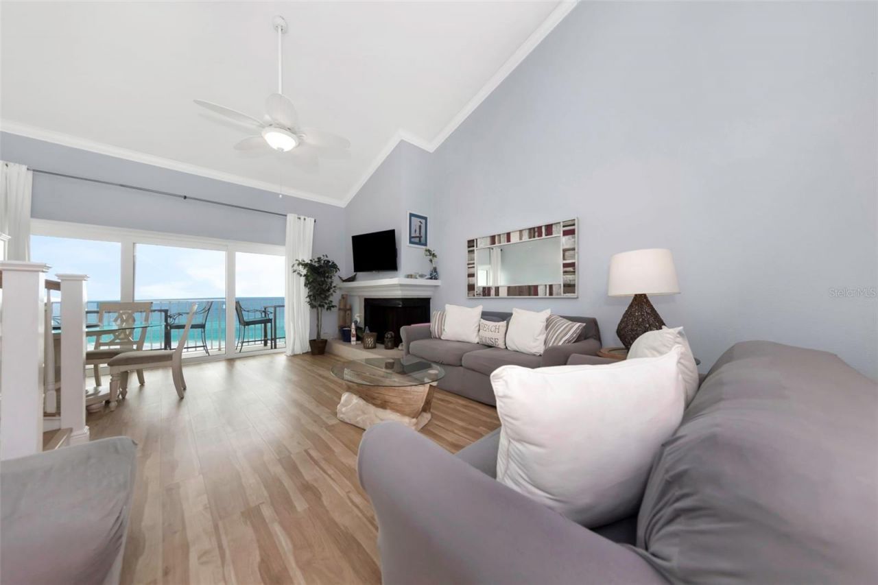 20204 Gulf Boulevard, Unit 9, Indian Shores, FL 33785 Photo