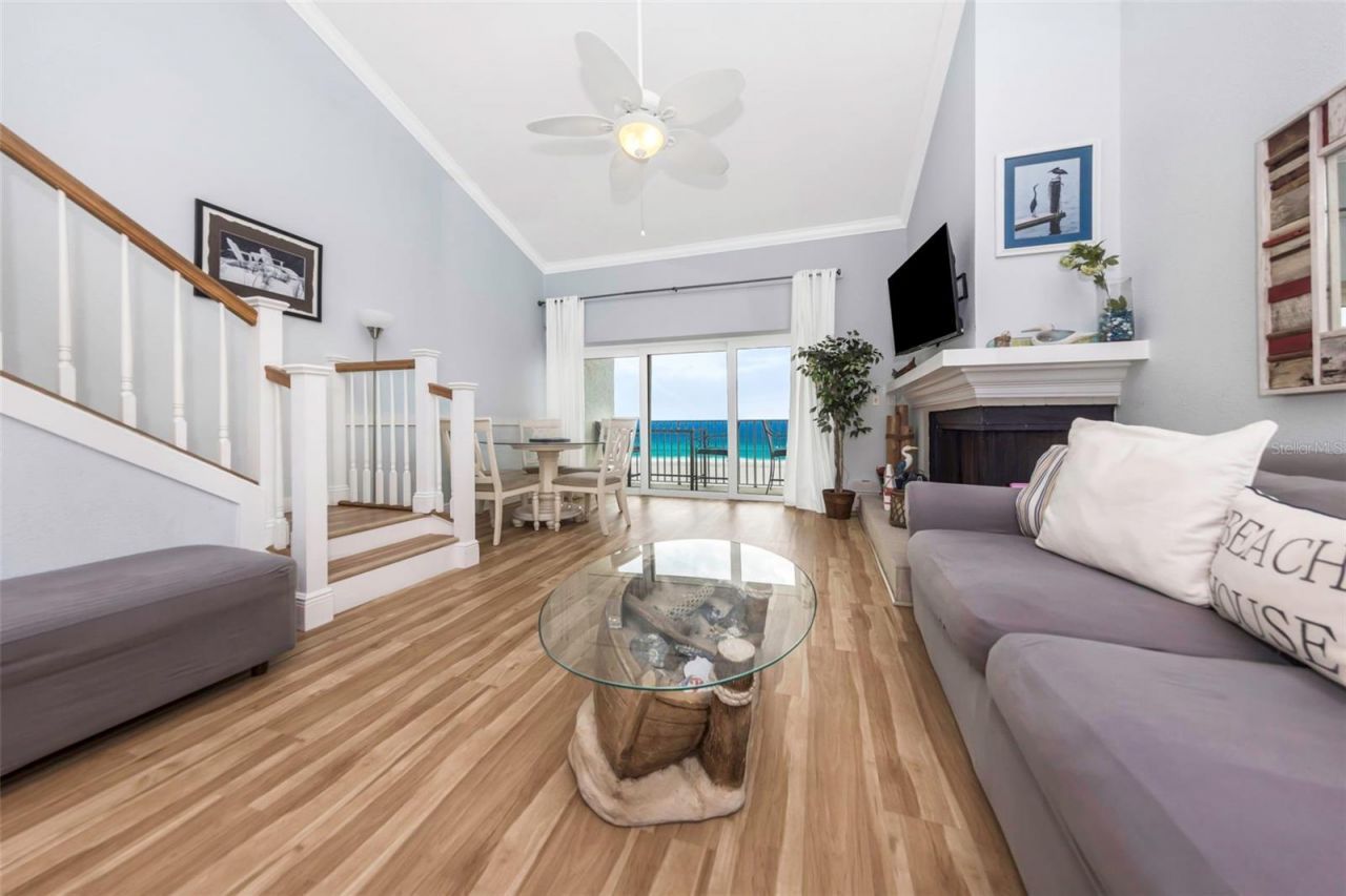 20204 Gulf Boulevard, Unit 9, Indian Shores, FL 33785 Photo