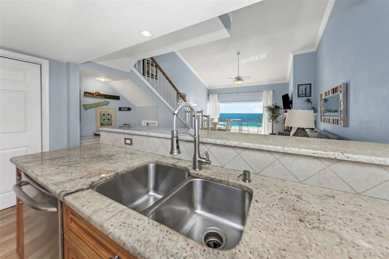 20204 Gulf Boulevard, Unit 9, Indian Shores, FL 33785 Photo