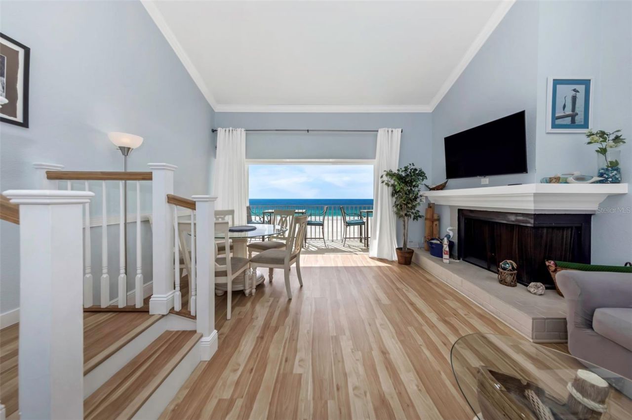 20204 Gulf Boulevard, Unit 9, Indian Shores, FL 33785 Photo