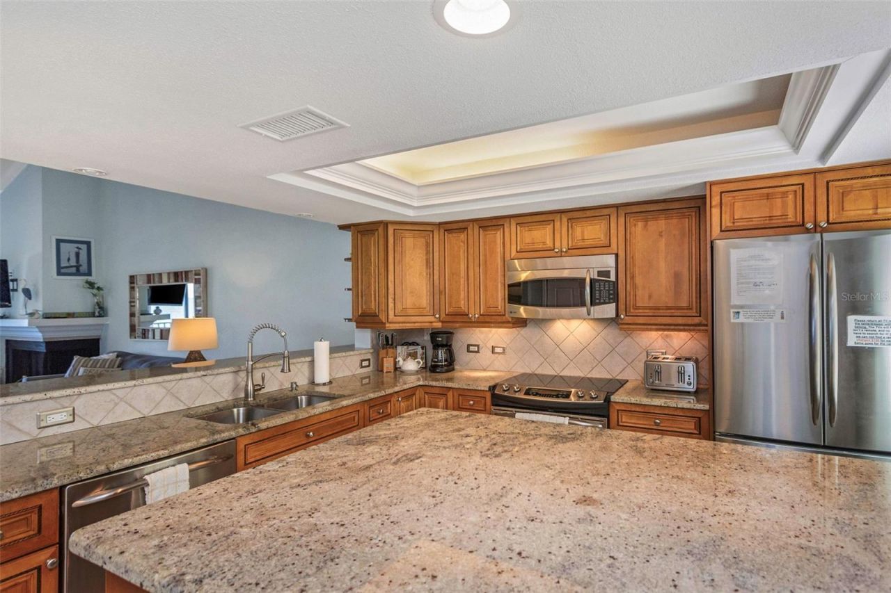 20204 Gulf Boulevard, Unit 9, Indian Shores, FL 33785 Photo