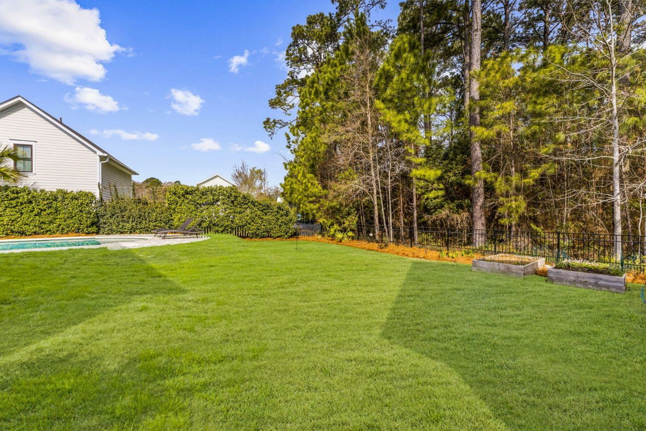 3818 Fifle Street Photo 14