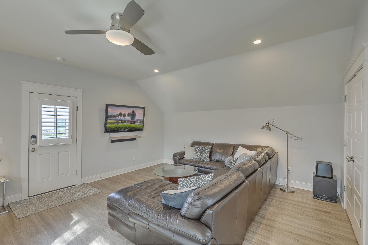 3818 Fifle Street Photo 29