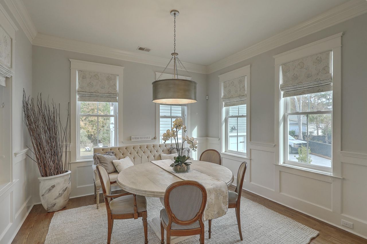 3818 Fifle Street Photo 9