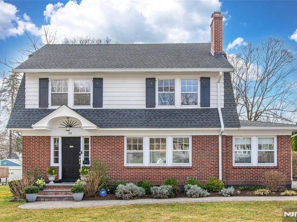 30 Wellesley Road, MONTCLAIR, NJ 07043