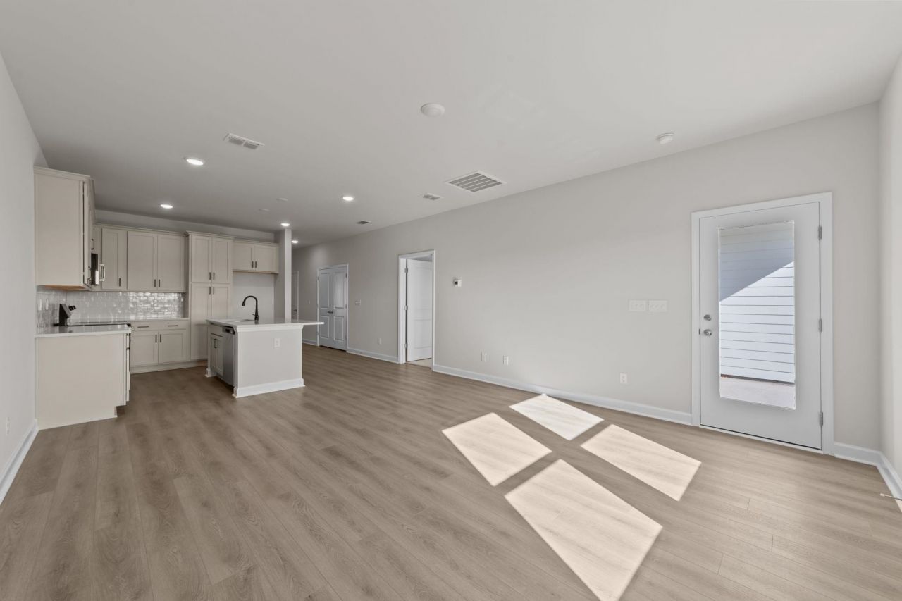 725 Ebb Tide Rd. Photo 13