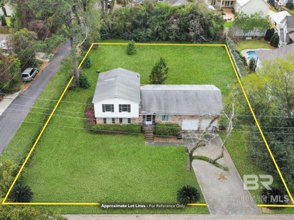 110 Fig Avenue, Fairhope, AL 36532