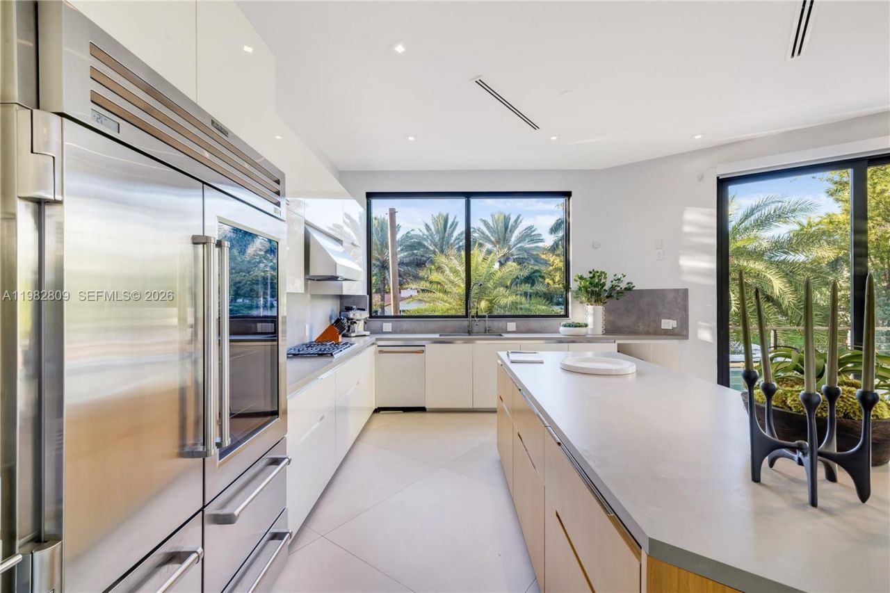 1755 Fairhaven Pl , Miami, FL 33133 Photo