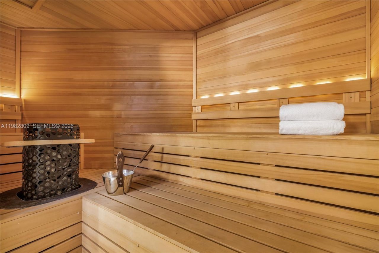 1755 Fairhaven Pl , Miami, FL 33133 Photo