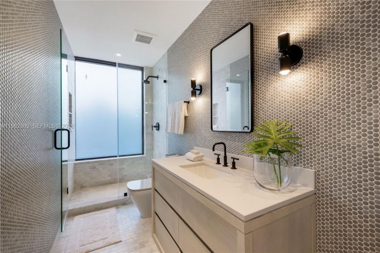 1755 Fairhaven Pl , Miami, FL 33133 Photo