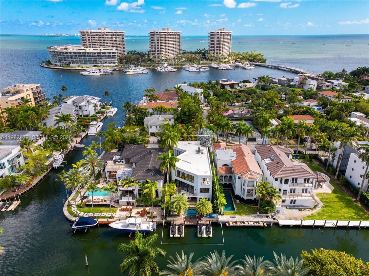 1755 Fairhaven Pl , Miami, FL 33133 Photo