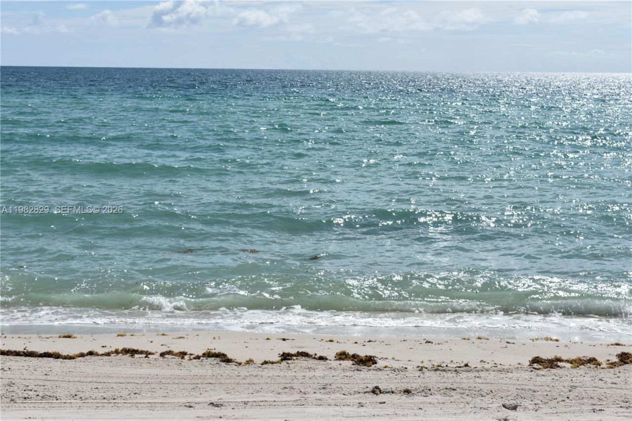 6365 Collins Ave, Unit 2106, Miami Beach, FL 33141 Photo