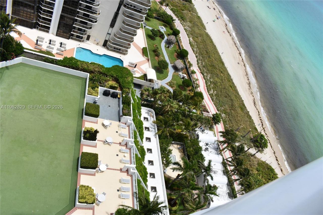 6365 Collins Ave, Unit 2106, Miami Beach, FL 33141 Photo