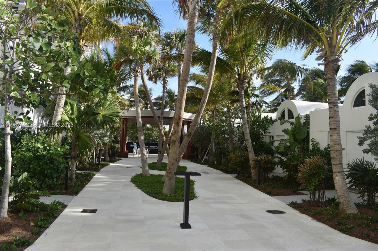 6365 Collins Ave, Unit 2106, Miami Beach, FL 33141 Photo