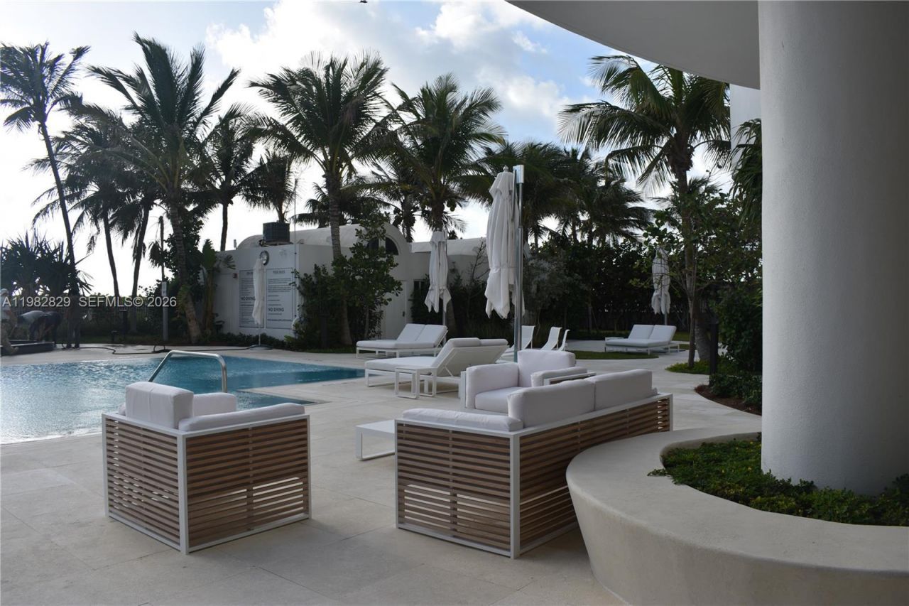 6365 Collins Ave, Unit 2106, Miami Beach, FL 33141 Photo