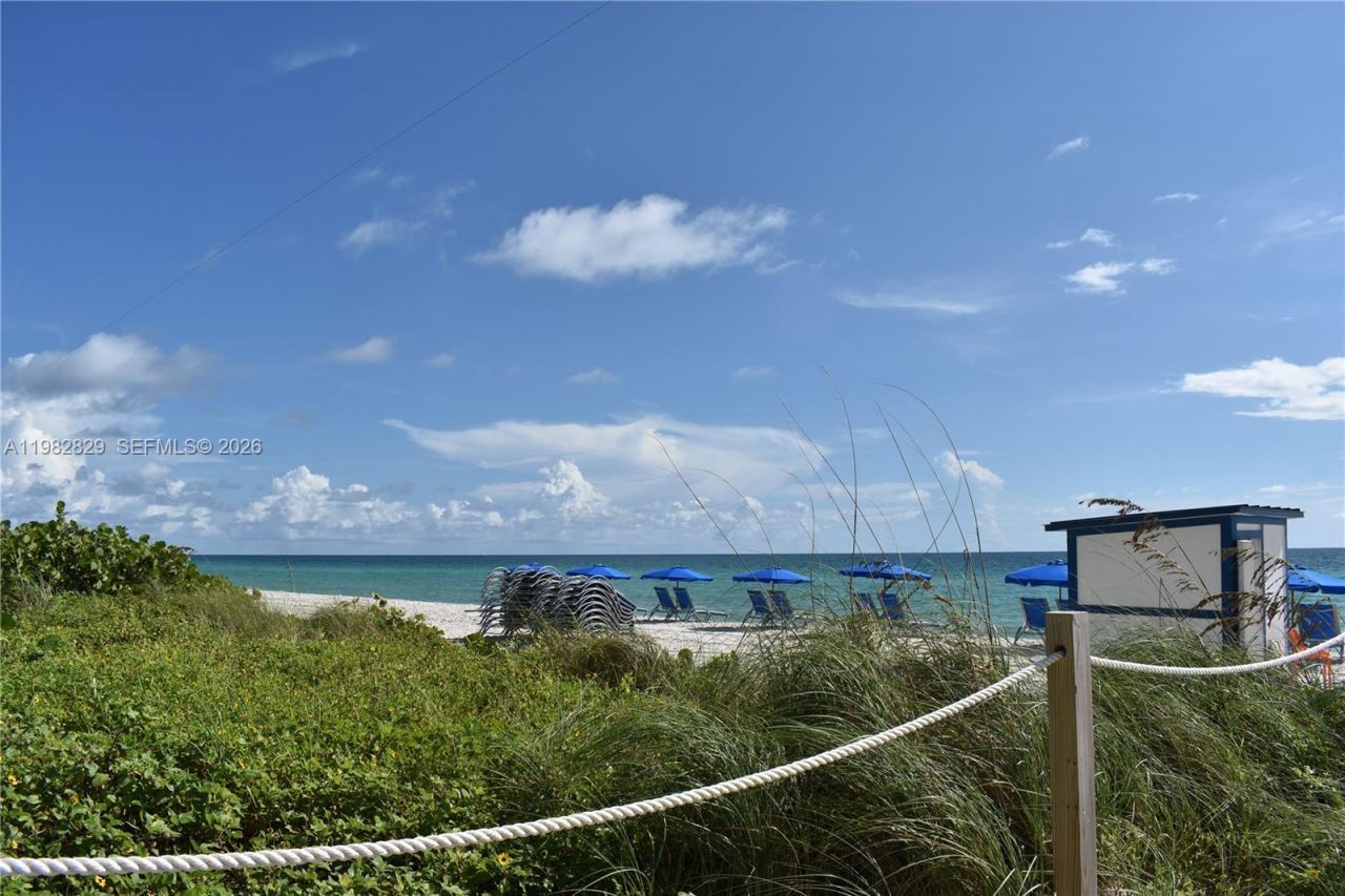 6365 Collins Ave, Unit 2106, Miami Beach, FL 33141 Photo