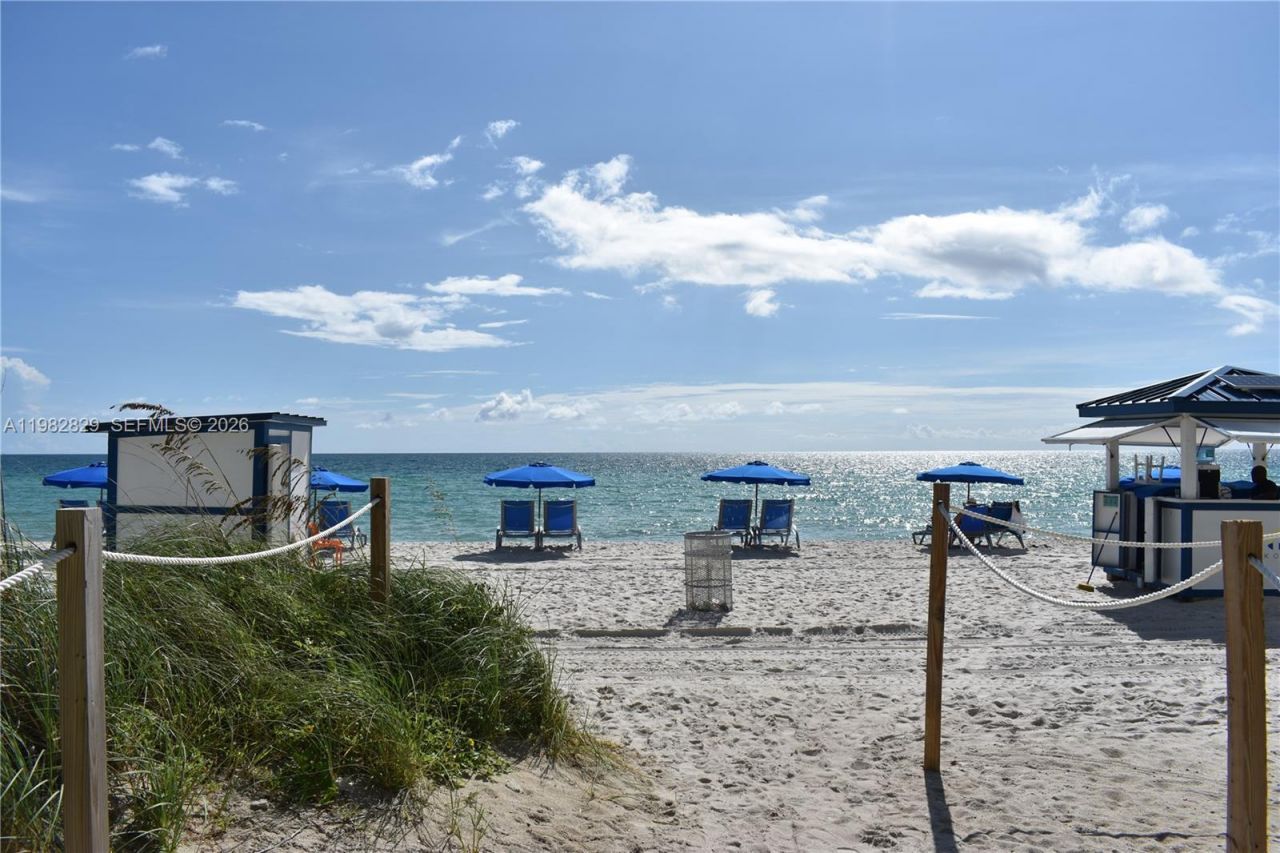 6365 Collins Ave, Unit 2106, Miami Beach, FL 33141 Photo