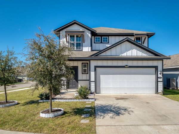 340 Black Opal DR, Jarrell, TX 76537