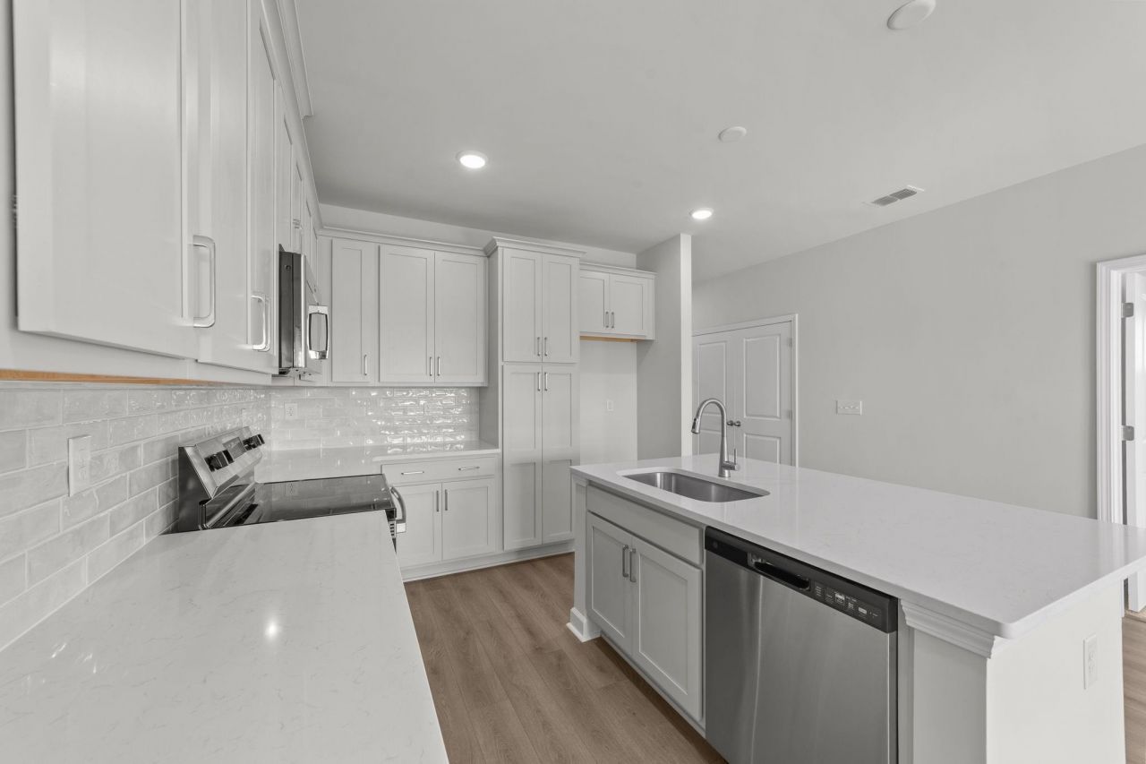 727 Ebb Tide Rd. Photo 10