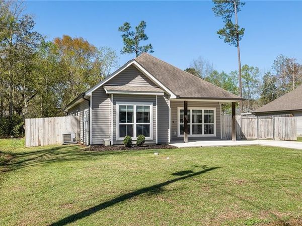66057 OAK Street , Mandeville, LA 70448