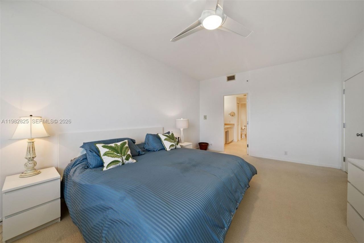 201 Crandon Blvd , Unit 927, Key Biscayne, FL 33149 Photo