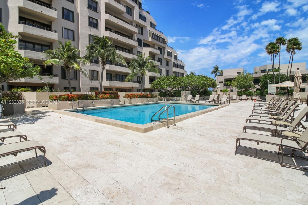 201 Crandon Blvd , Unit 927, Key Biscayne, FL 33149 Photo