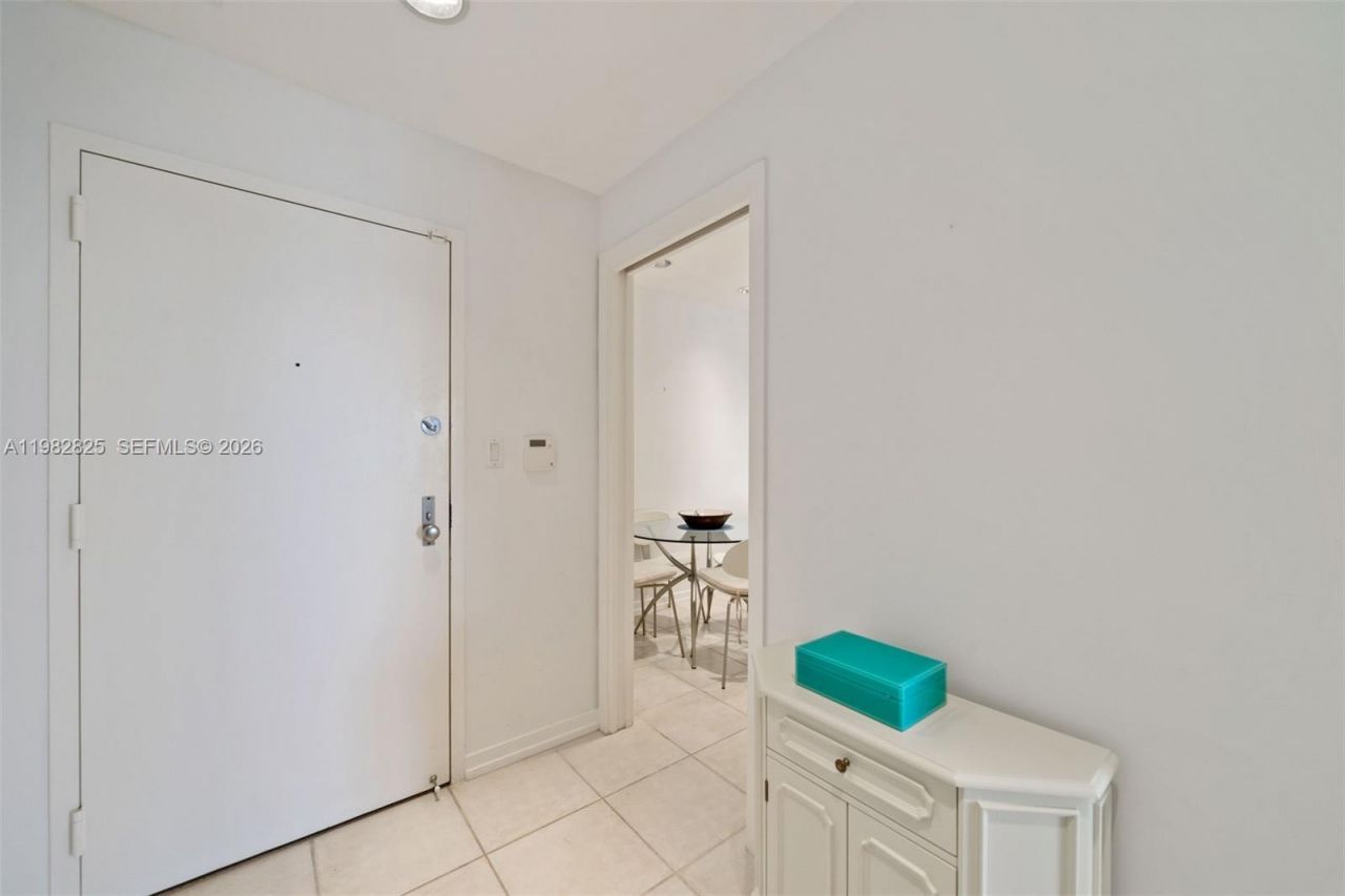 201 Crandon Blvd , Unit 927, Key Biscayne, FL 33149 Photo