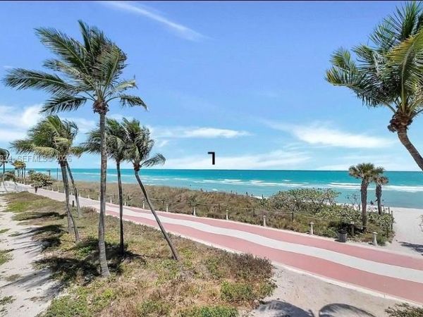 5401 Collins Ave , Unit 411, Miami Beach, FL 33140