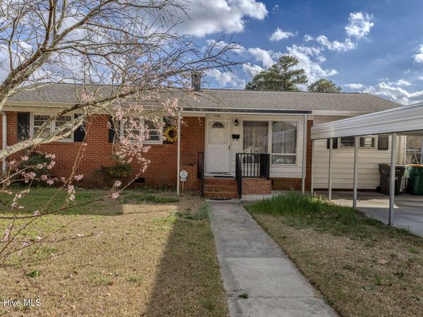 1108 E 10th Street, Lumberton, NC 28358