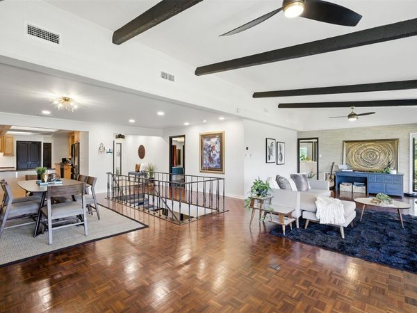 402 Seawind ST, Lakeway, TX 78734