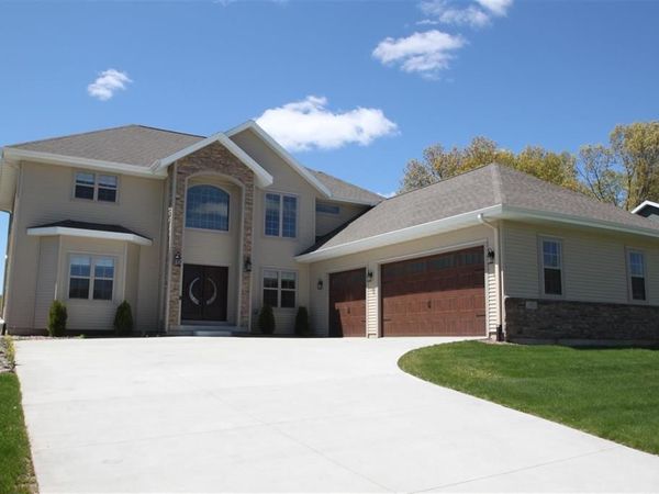 2820 Bluebird Drive, Portage, WI 53901