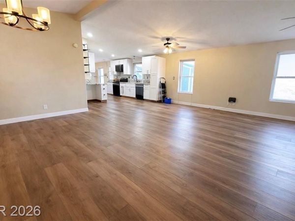 202 Tres Lobos Avenue, Overton, NV 89040