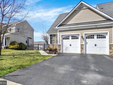 534 LAKE REDMAN COURT, SEVEN VALLEYS, PA 17360