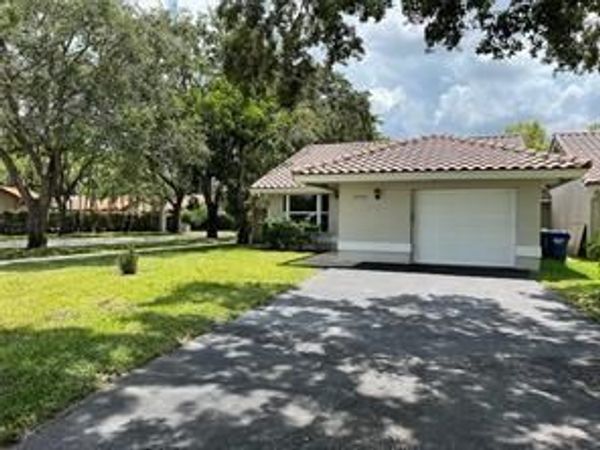 2793 NW 95th Avenue, Coral Springs, FL 33065
