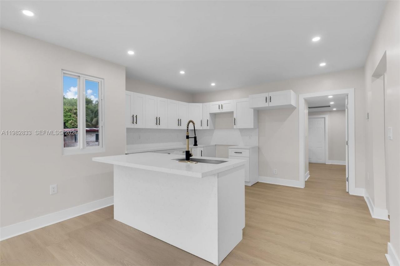 1521 NW 51st St , Miami, FL 33142 Photo