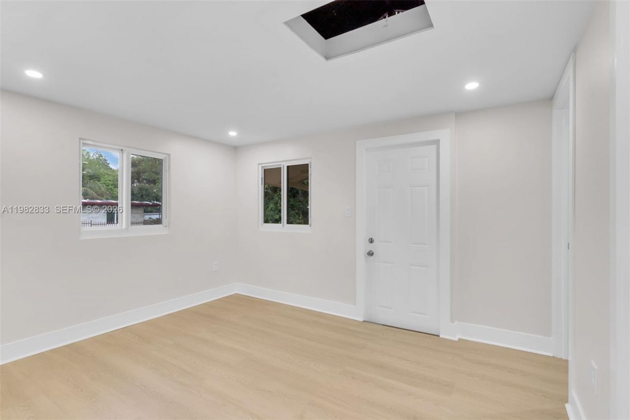 1521 NW 51st St , Miami, FL 33142 Photo