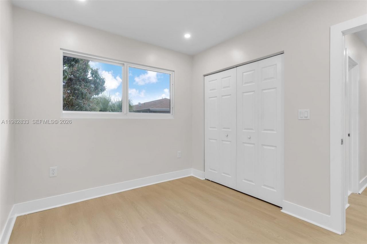 1521 NW 51st St , Miami, FL 33142 Photo