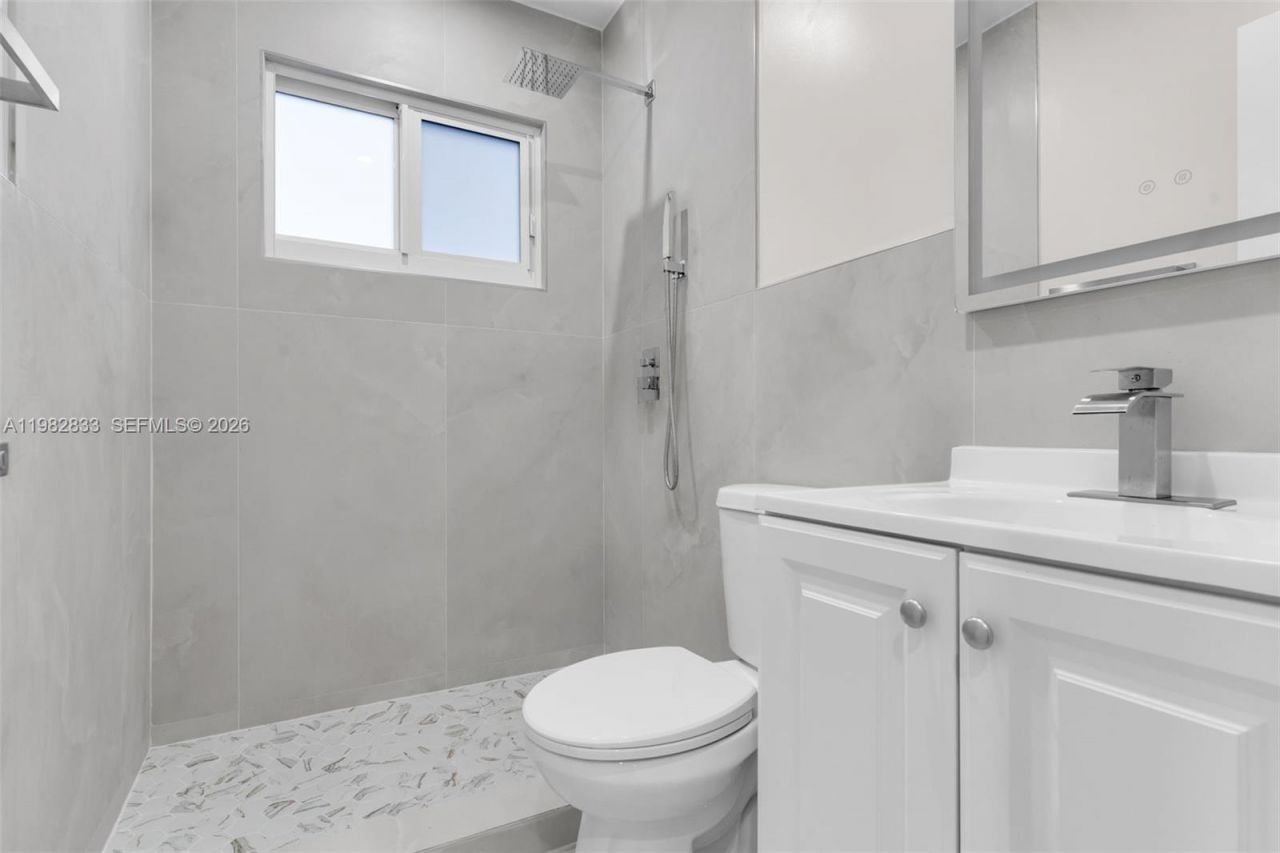 1521 NW 51st St , Miami, FL 33142 Photo