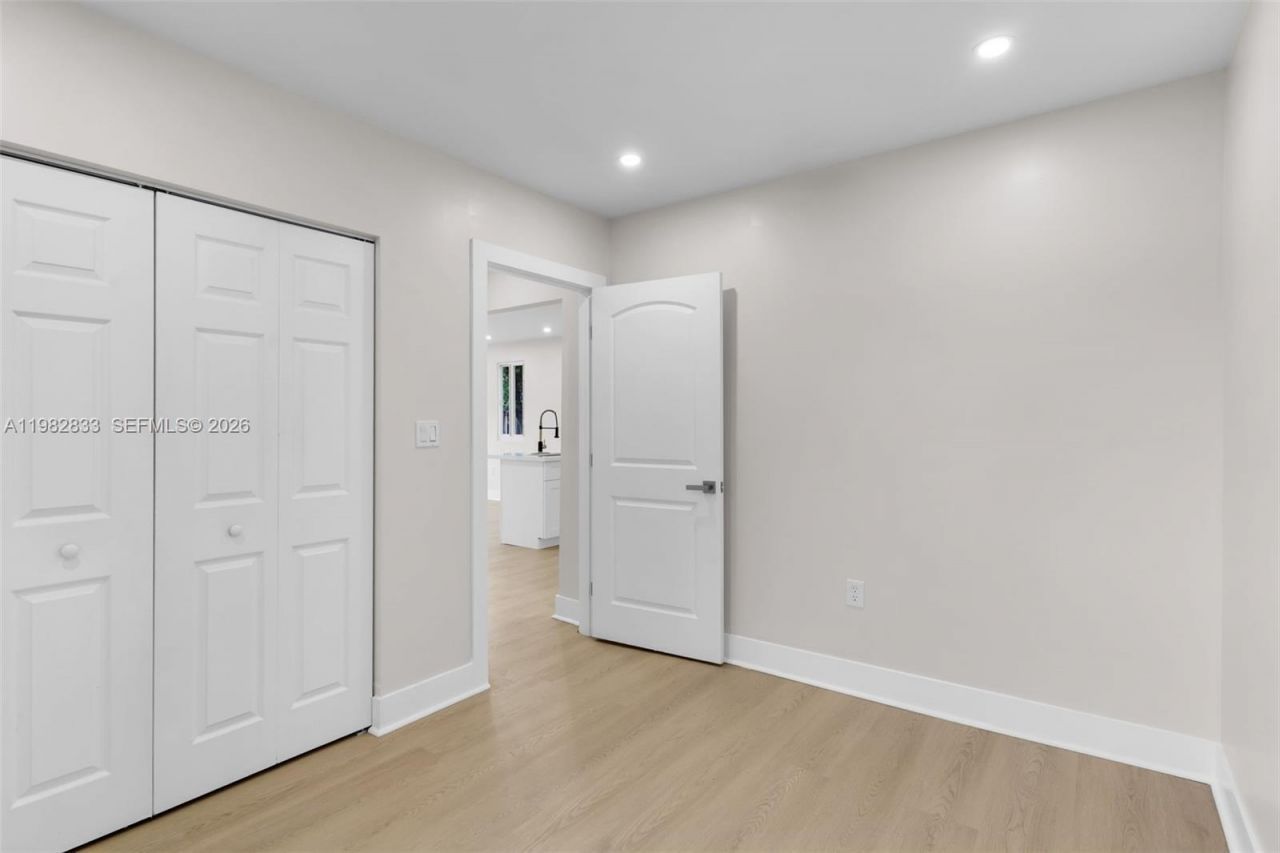 1521 NW 51st St , Miami, FL 33142 Photo