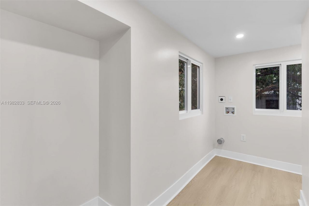 1521 NW 51st St , Miami, FL 33142 Photo