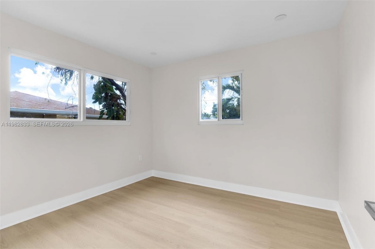 1521 NW 51st St , Miami, FL 33142 Photo