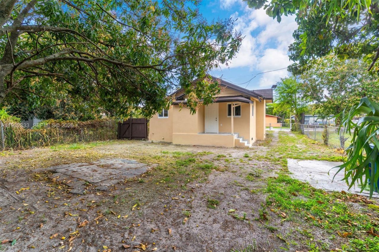 1521 NW 51st St , Miami, FL 33142 Photo