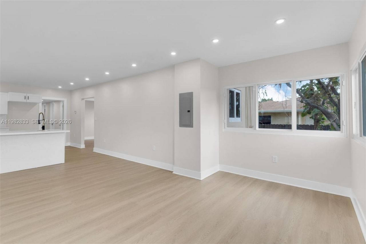 1521 NW 51st St , Miami, FL 33142 Photo