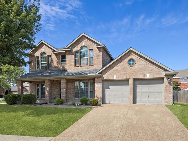 633 Daisy Drive, DeSoto, TX 75115