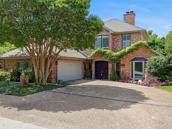 14917 Oaks North Drive, Addison, TX 75254