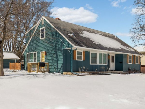 605 Cresthaven Drive, South Saint Paul, MN 55075