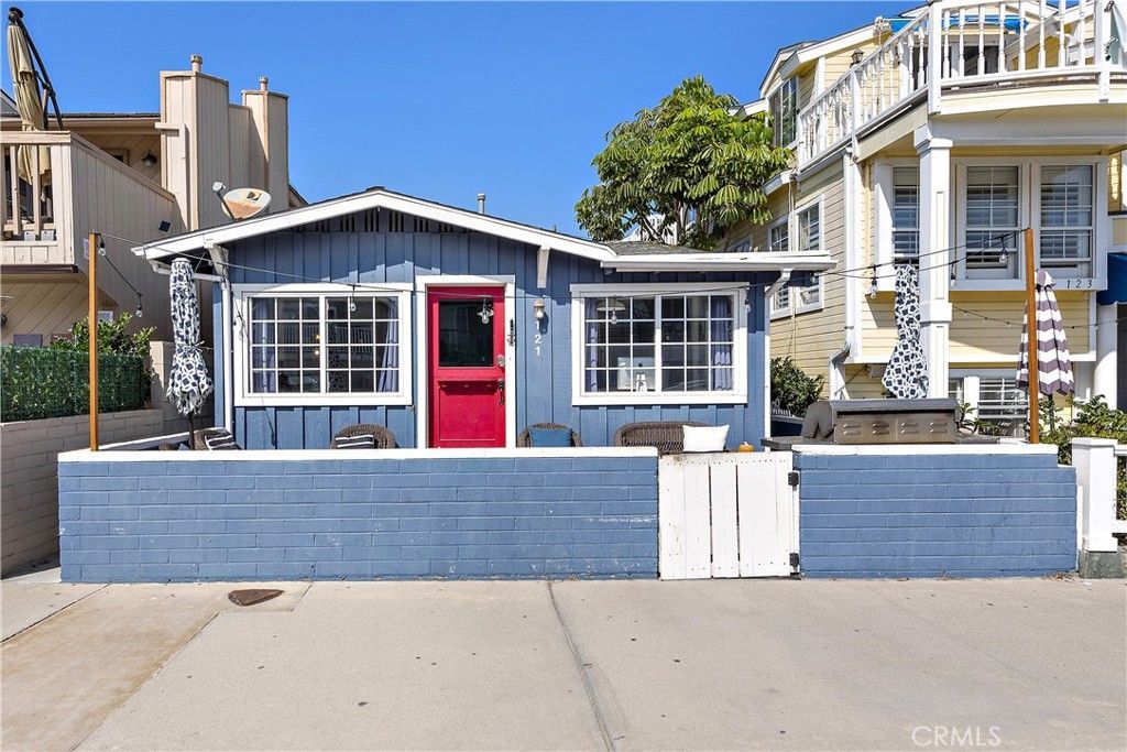 121 30th Street, Newport Beach, CA 92663 Main Photo